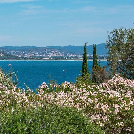 Villa vue mer presqu’île de giens Hyères Extérieur photo