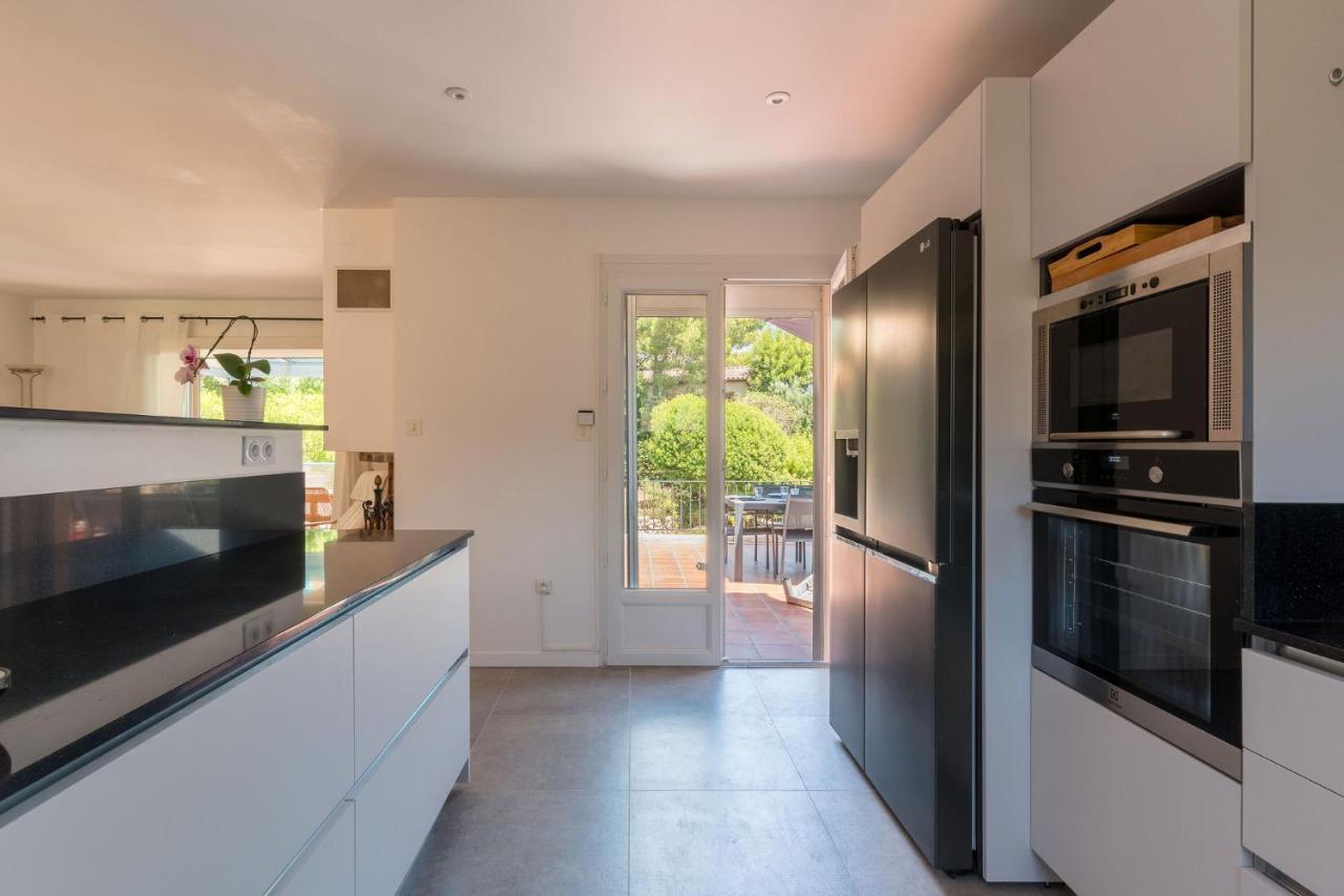 Villa vue mer presqu’île de giens Hyères Extérieur photo