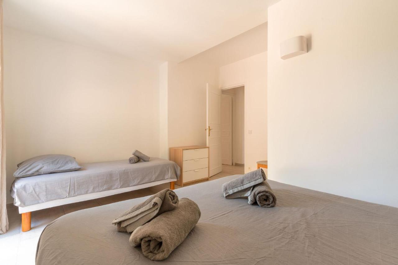Villa vue mer presqu’île de giens Hyères Extérieur photo